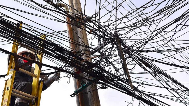 Retiraron 148 kilómetros de cable en mal estado en Temuco