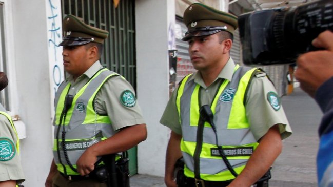 Detienen a mujer acusada de atacar a su pareja en Estación Central