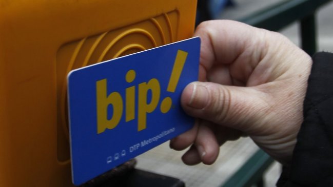 Tarjetas bip! se podrán recargar en 63 locales Oxxo de 10 comunas