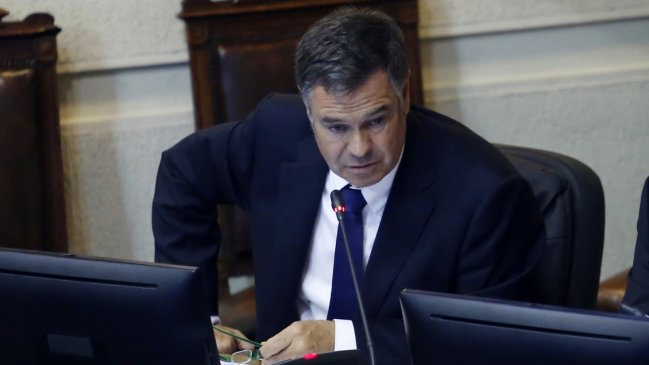 Gobierno y Chile Vamos responden a Ossandón: 