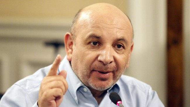 Diputado Castro pide a tribunal del PS 