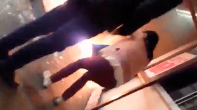 En libertad quedaron jóvenes acusados de rociar bencina a psicopedagoga del Darío Salas