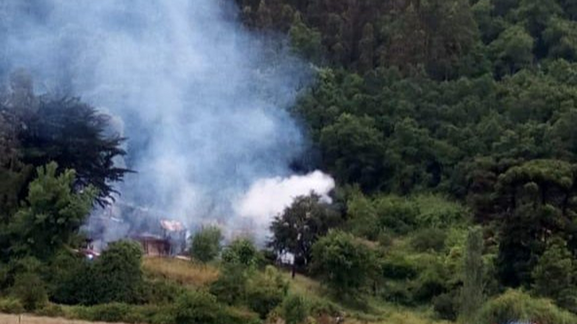 Victoria: Ataque incendiario destruyó casa de familia: estaban amenazados desde enero