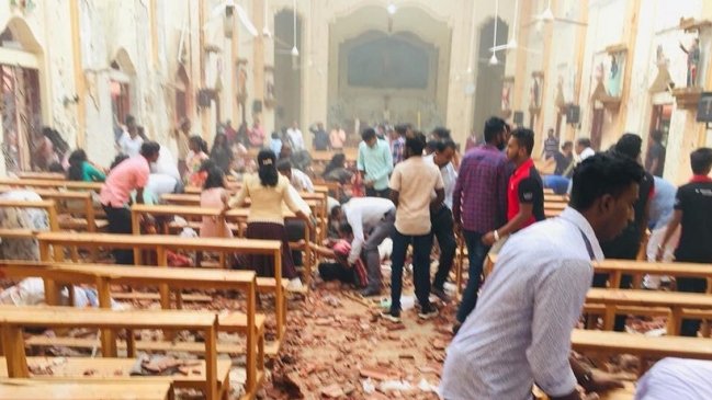 Numerosos heridos en varias explosiones simultáneas en Sri Lanka