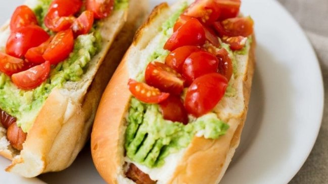 Completo chileno se lució en elegante galería de arte en Nueva York