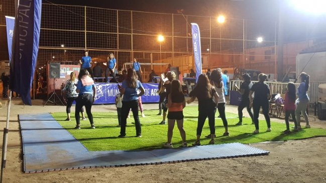 Promueven vida sana y unión vecinal con operativo de deporte municipal en Arica