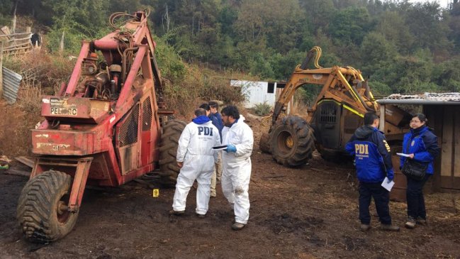 Investigan atentado incendiario que destruyó dos máquinas en predio forestal de Carahue