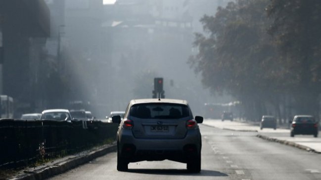 Restricción a catalíticos comenzará este jueves en Santiago: Dos dígitos por jornada