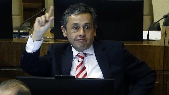 Diputado Durán pagó 7,7 millones de pesos en asesorías verbales de la madre de su secretaria