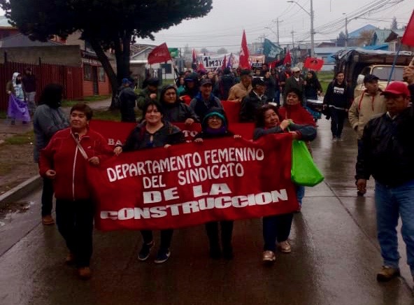 Coyhaique: Marcha por el Día del Trabajador convocó a más de un centenar de personas