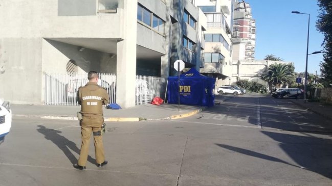 Joven fallece tras caer de céntrico edificio de Viña del Mar