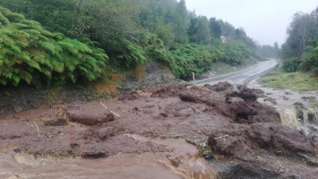 Alerta roja para Puerto Montt por desborde del río Chico