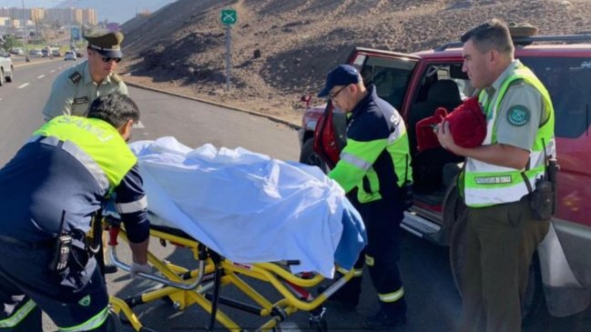 Iquique: Mujer dió a luz en garita de control carretero asistida por Carabineros