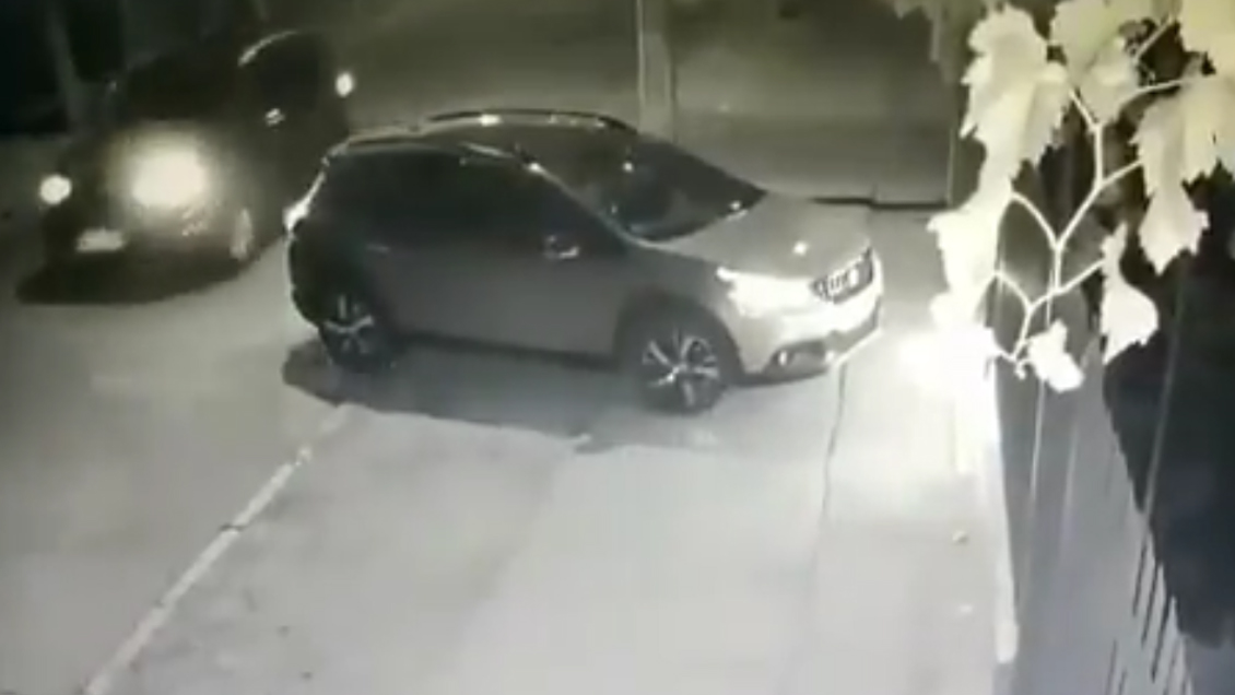 Dos sujetos fueron detenidos tras chocar auto robado en Renca