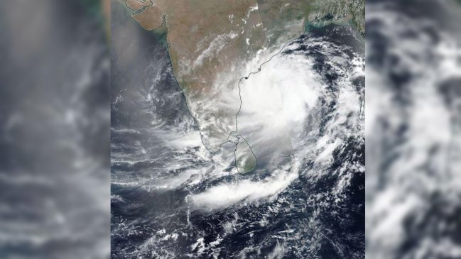  Evacuan a 800 mil personas antes de un ciclón en India  