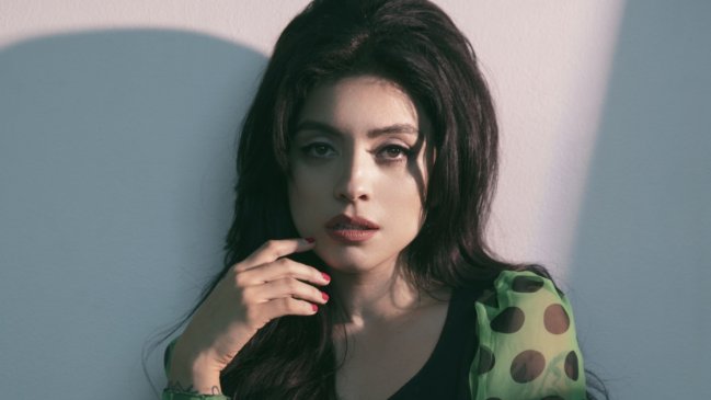Mon Laferte anunció el arribo de 