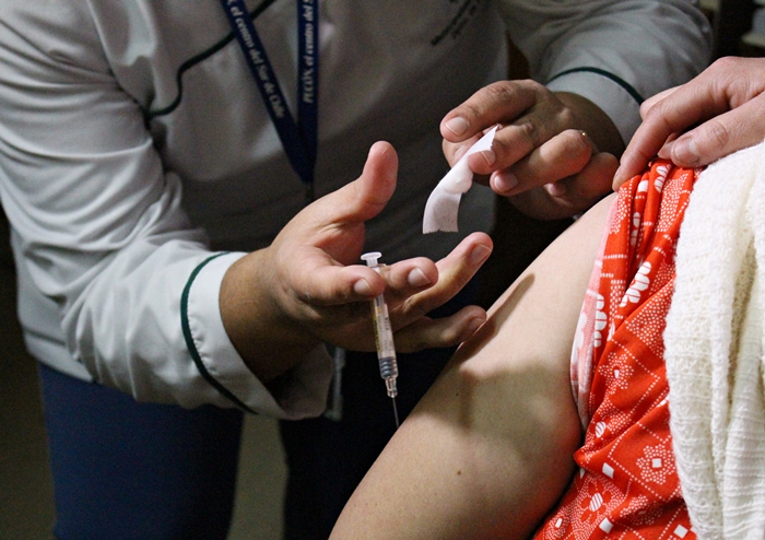 Campaña de vacunación contra la influenza alcanza 63% de avance en La Araucanía
