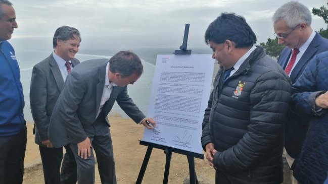 Bienes Nacionales entregó Cerro Mutrún en concesión al municipio de Constitución