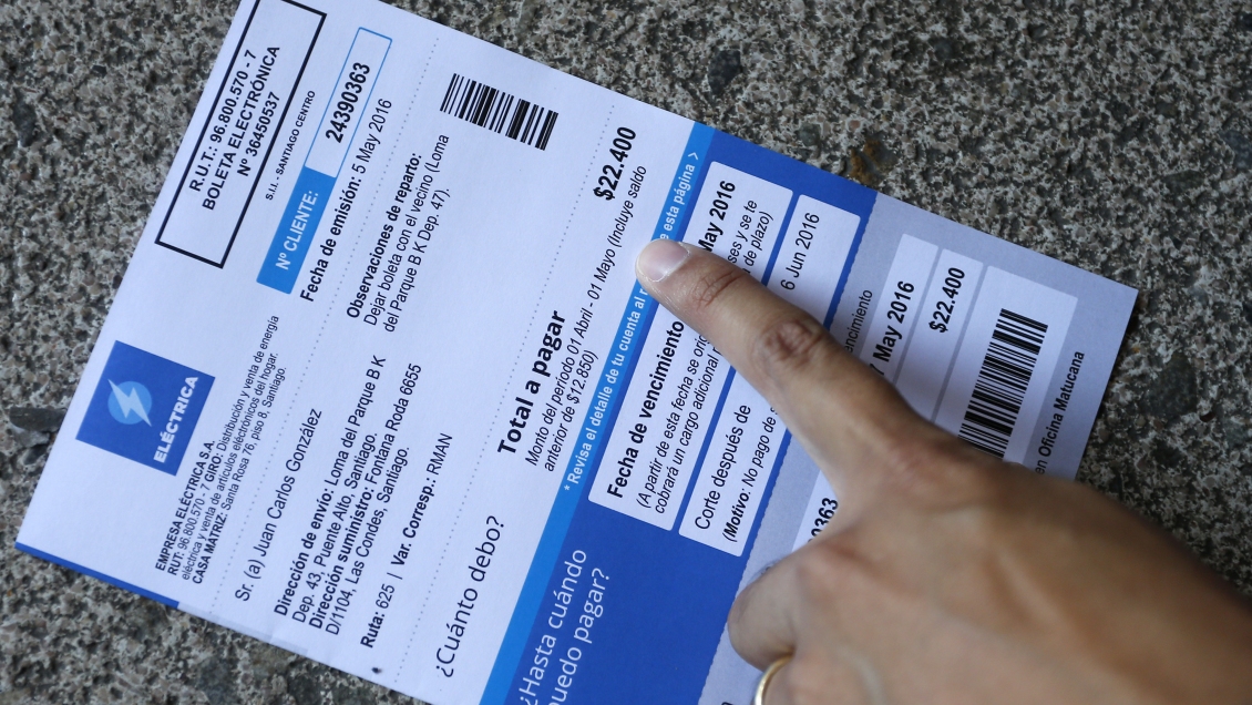 DC pidió al Gobierno paralizar por decreto el alza en cuentas de la luz