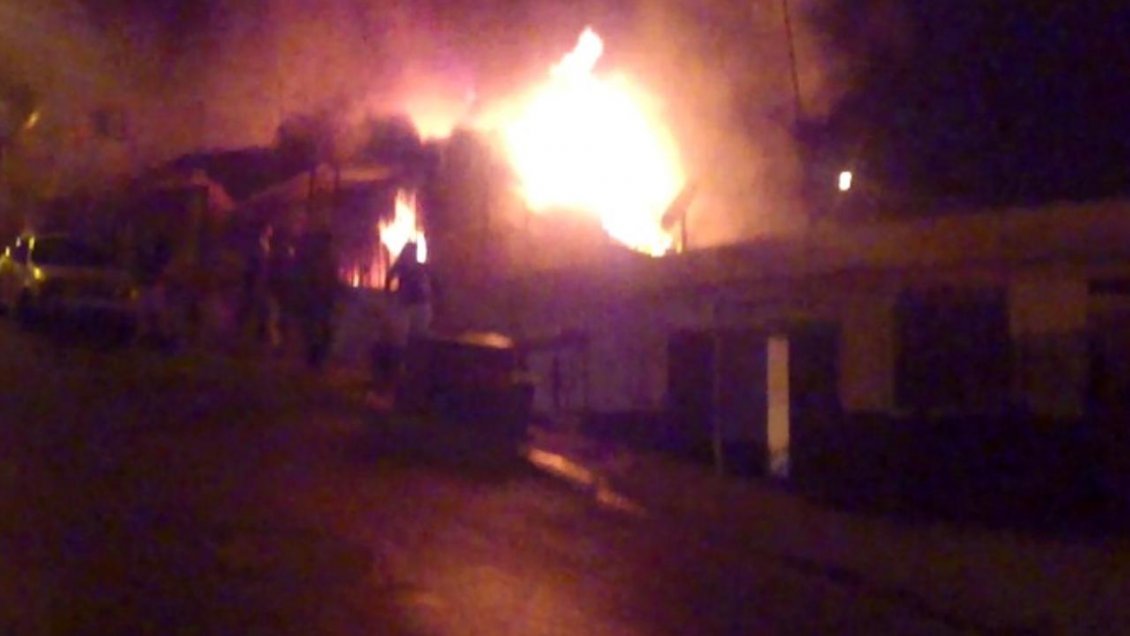 Un muerto y seis damnificados tras incendio en Antofagasta