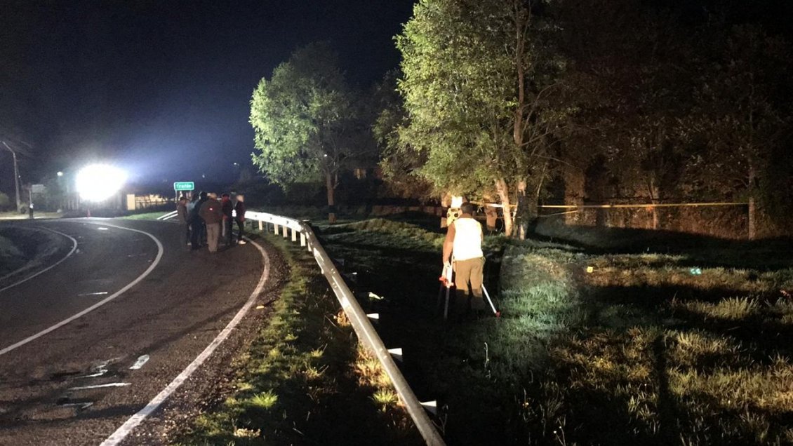 Motorista falleció tras caer a una zanja en la Región de Los Ríos