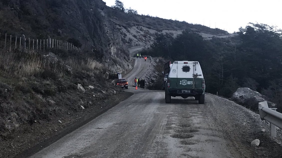 Carretera Austral: Una persona murió al caer su auto en una quebrada
