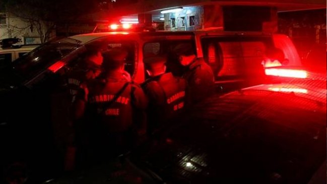 Detenidos cuatro sospechosos de asaltar una tienda de conveniencia en Santiago Centro