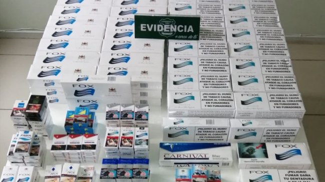 Detienen a dos personas por transacción de cigarrillos de contrabando en San Carlos