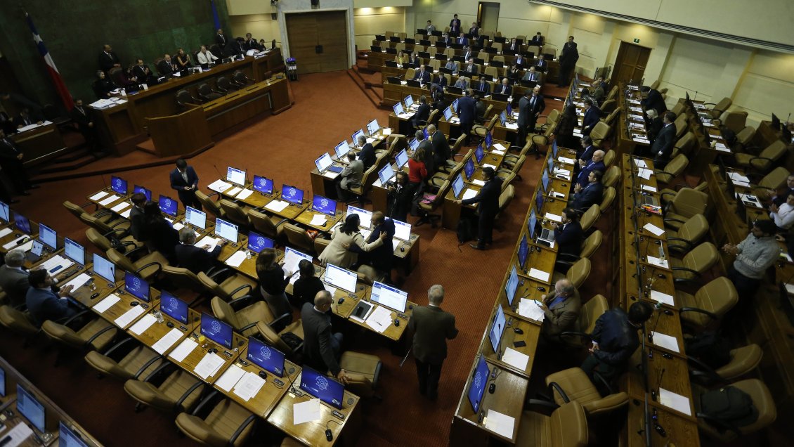 Cámara aprobó Ley de Adopciones y la extendió a todo tipo de familias