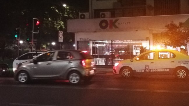 Delincuentes robaron minimarket en el centro de Santiago