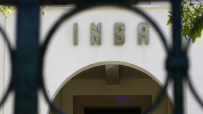 Apoderados del INBA acusan constante suspensión de clases por falta de profesores