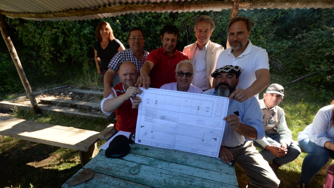 Los Lagos: Habitantes de localidad izarán la bandera de Argentina para protestar por falta de pasarela