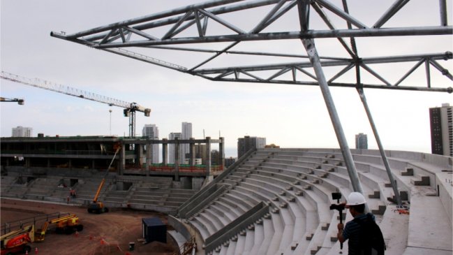 Arquitecto denunció que constructora robó su proyecto para remodelar el estadio de Iquique