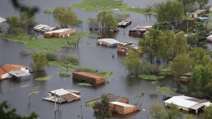  Crecida del río Paraguay inundó cientos de casas en Asunción  
