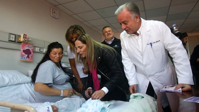 Santelices defendió reformas: 