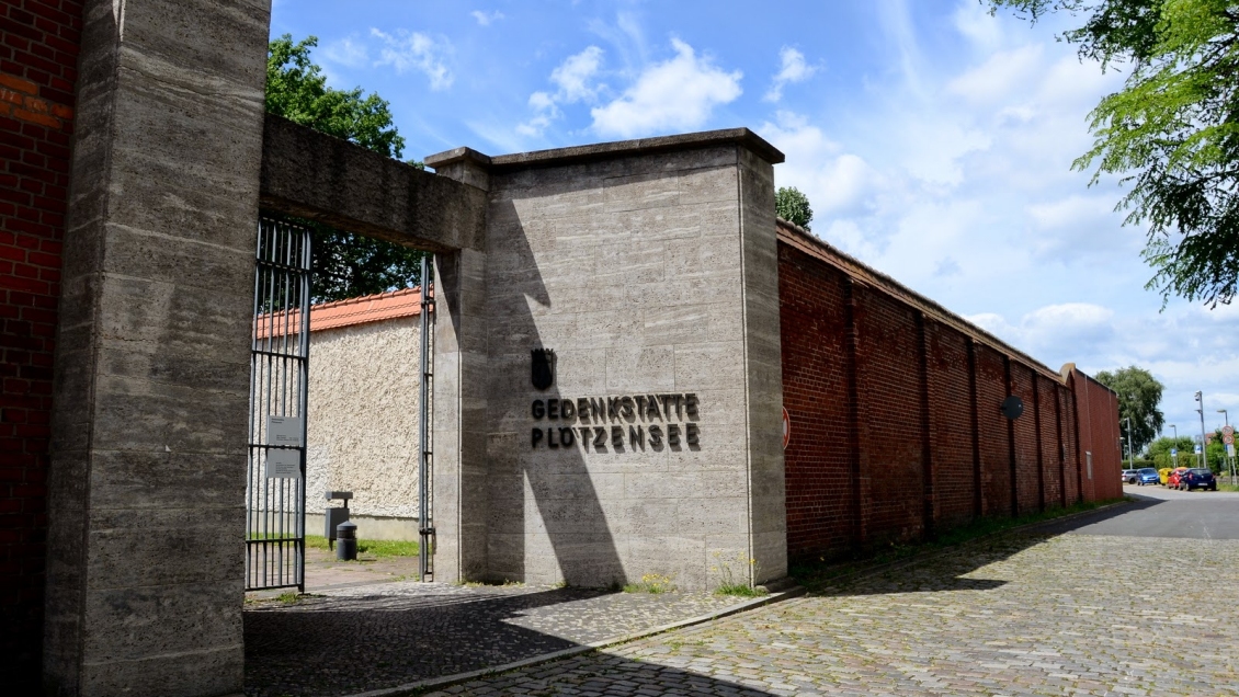 Restos microscópicos de centenares de víctimas de los nazis fueron sepultados en Berlín