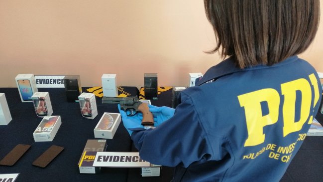 Tres detenidos por robo armado a tienda WOM: Uno tiene antecedentes por homicidio