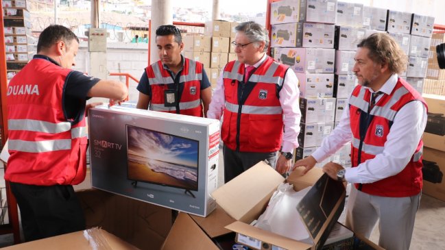 Chofer que intentó eludir control aduanero llevaba 2.500 millones en contrabando