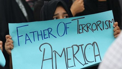  Paquistaníes protestan contra Israel y EE.UU.  