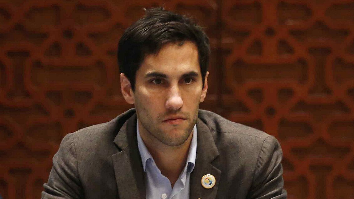 Cristóbal Piñera se disculpó por haber viajado a China con sus papás