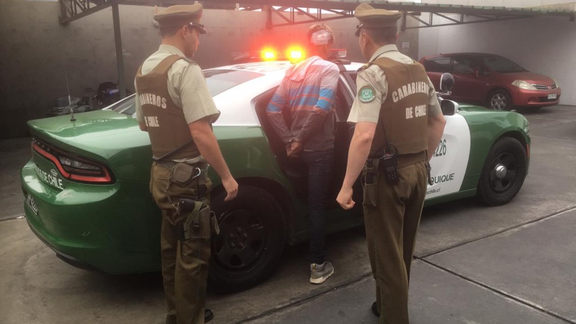 Joven fue sorprendido robando al interior de un domicilio en Iquique