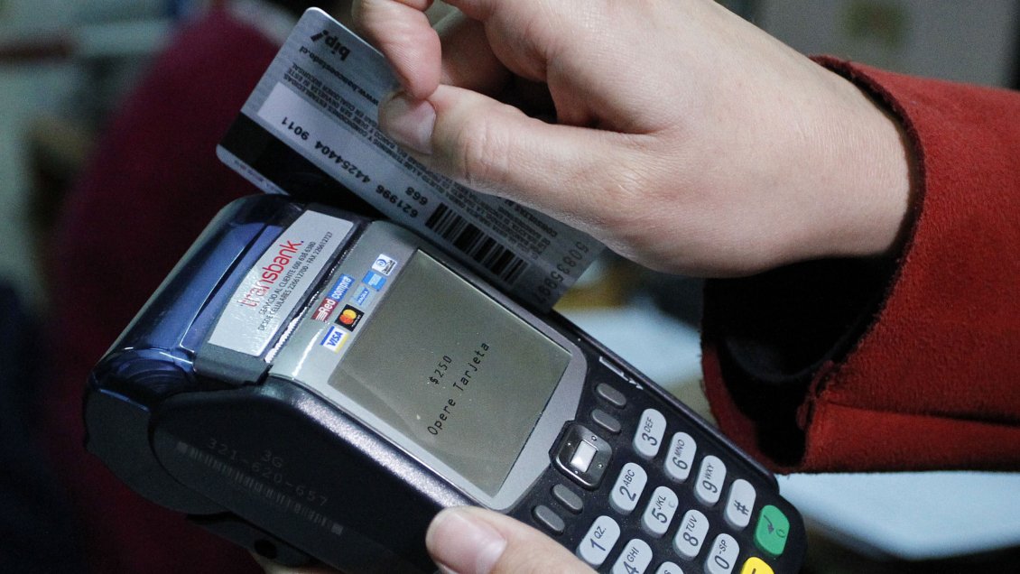 Aumentan denuncias por clonación masiva de tarjetas