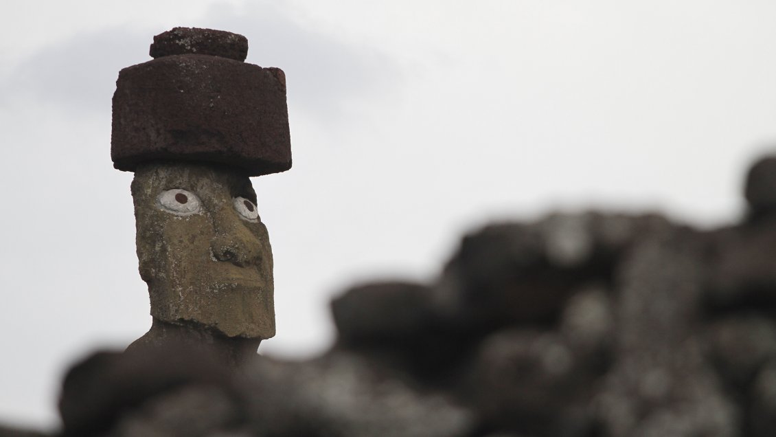 Arqueóloga cuestionó daño causado por turistas en Rapa Nui
