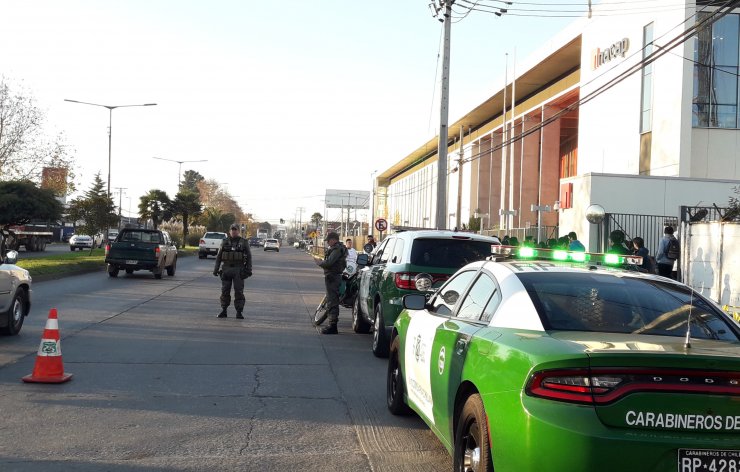 Falso aviso de bomba obligó evacuación de 3 mil alumnos de Inacap de Chillán