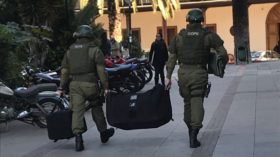 Carabineros trabaja en campus de la U. Mayor por objeto sospechoso