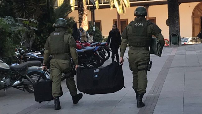 Carabineros trabaja en campus de la U. Mayor por objeto sospechoso