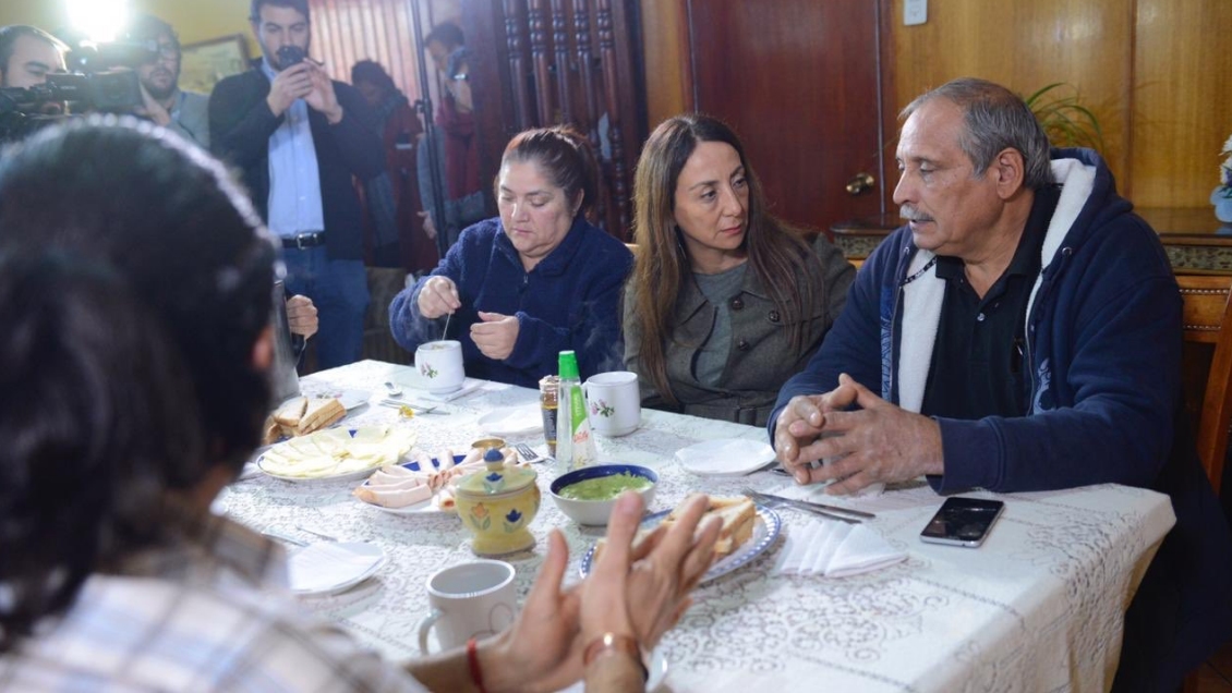 Gobierno se desplegó por el país para explicar 