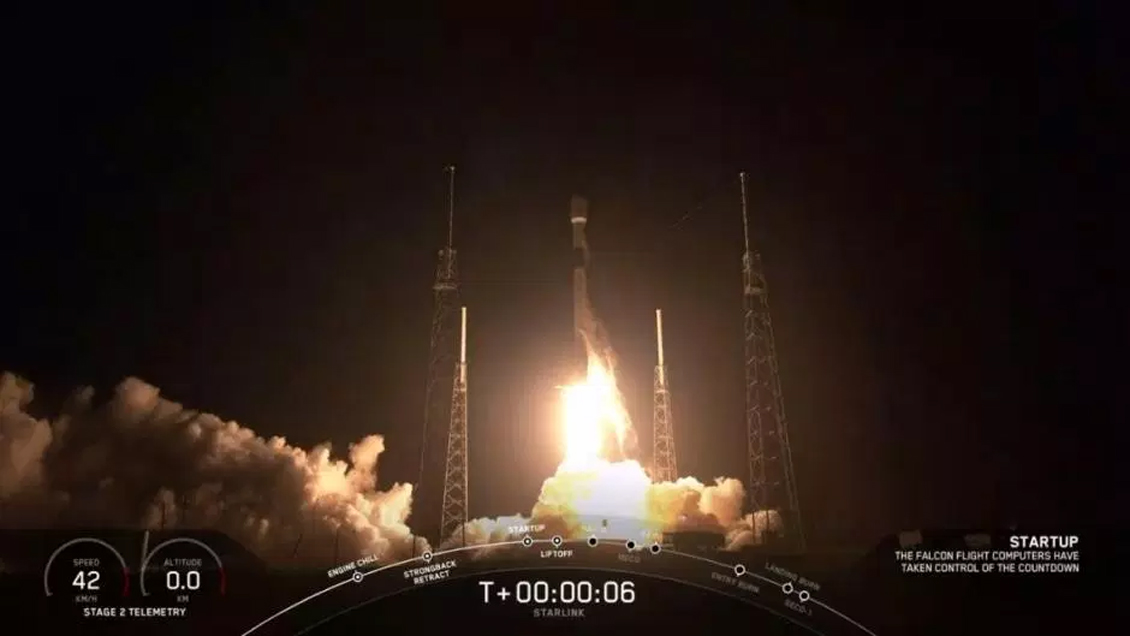 SpaceX lanzó 60 satélites al espacio para crear su propia red de Internet