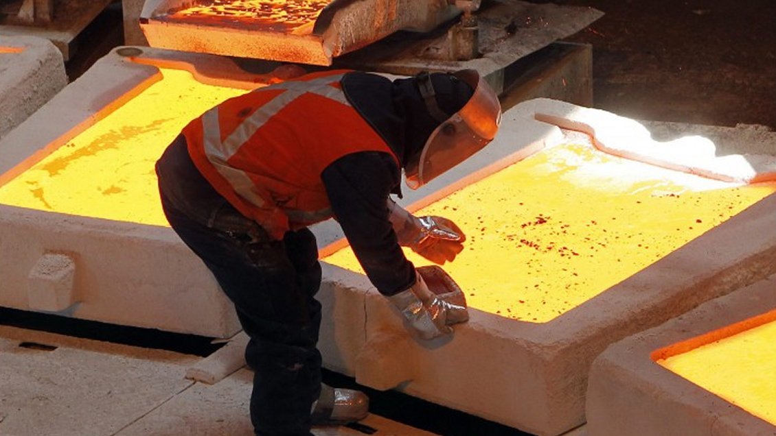 La guerra comercial sigue golpeando al cobre: Cayó 1,8% esta semana