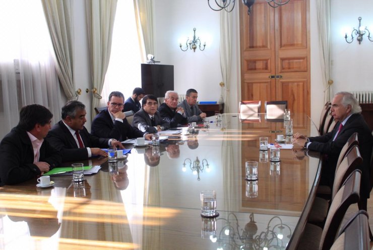 Ñuble: Alcaldes de oposición acusan discriminación política en asignación de recursos